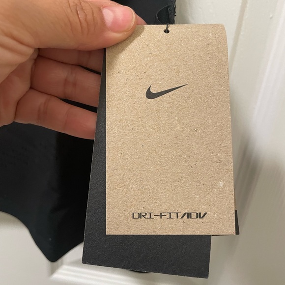 Nike Dri-FIT ADV Aeroswift running crop top - Picture 3 of 5